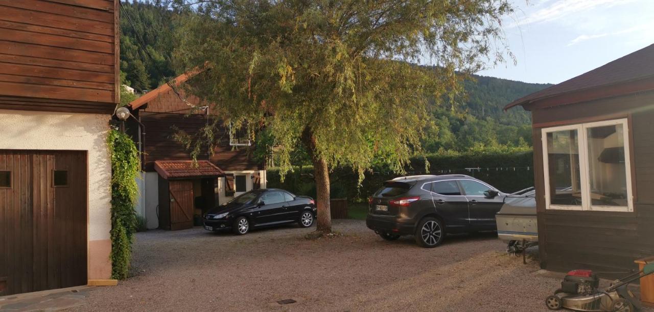 Gites Les Grandes Voies - Cle Vacances Le Menil Exterior photo