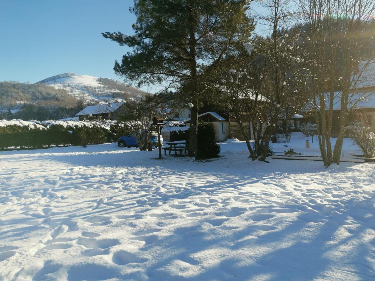 Gites Les Grandes Voies - Cle Vacances Le Menil Exterior photo