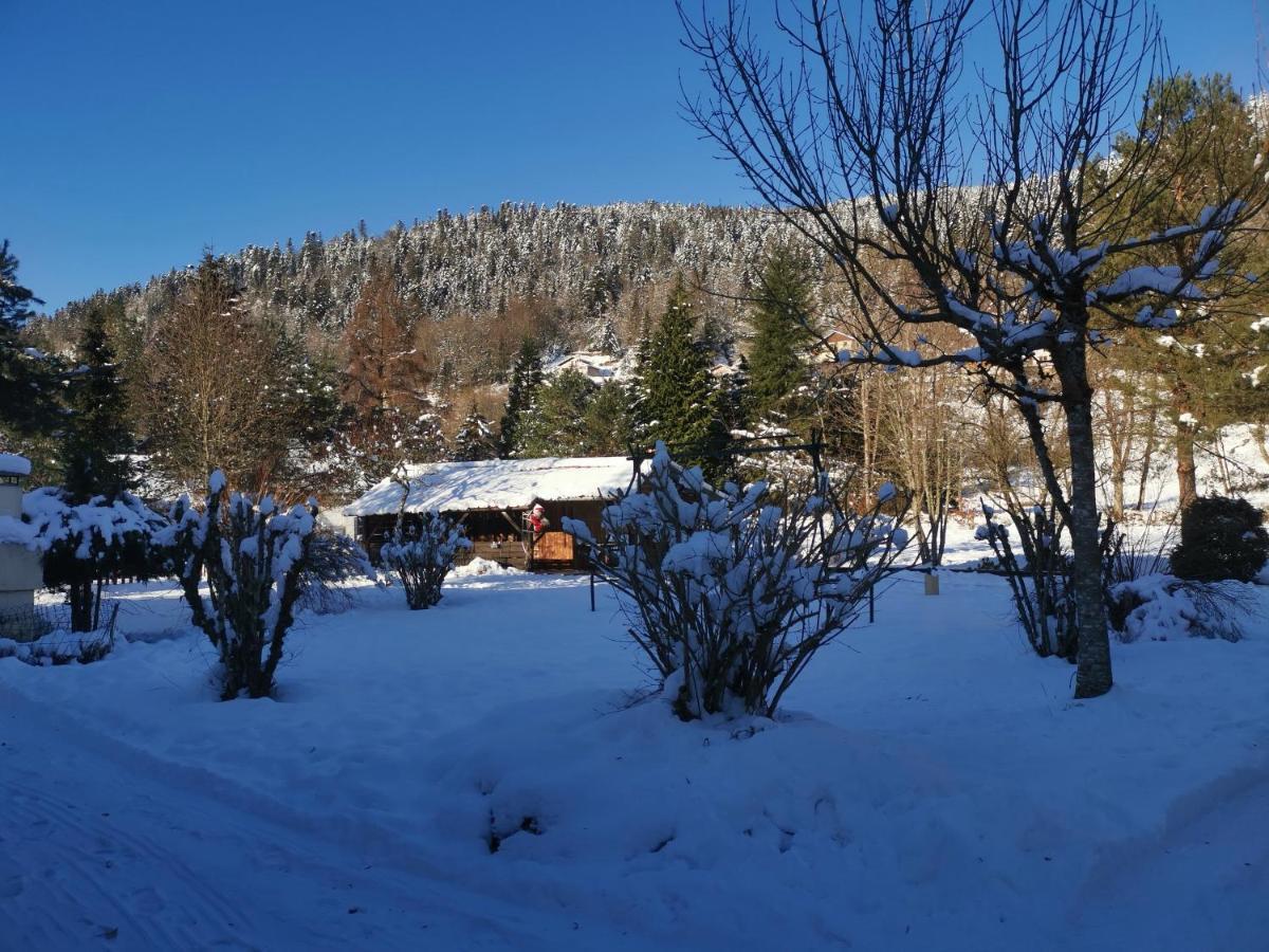 Gites Les Grandes Voies - Cle Vacances Le Menil Exterior photo