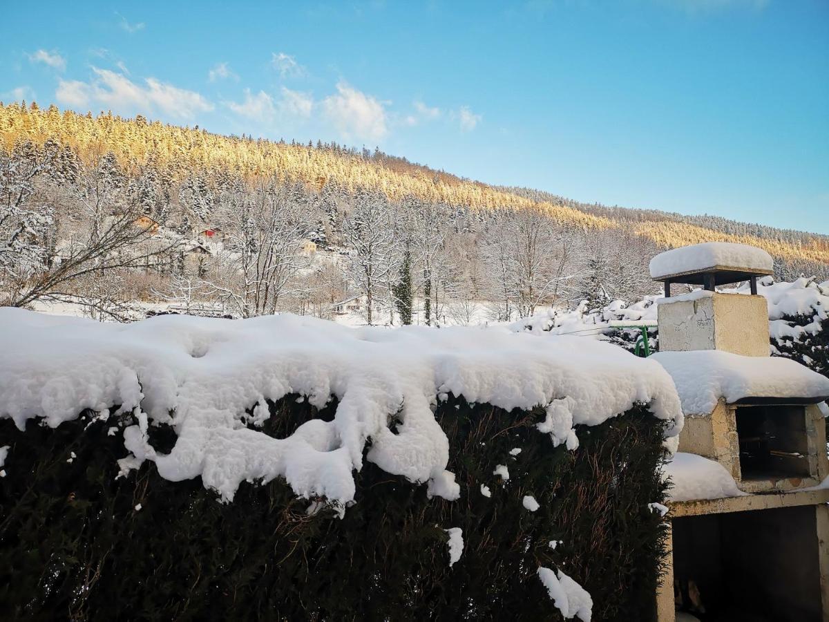 Gites Les Grandes Voies - Cle Vacances Le Menil Exterior photo