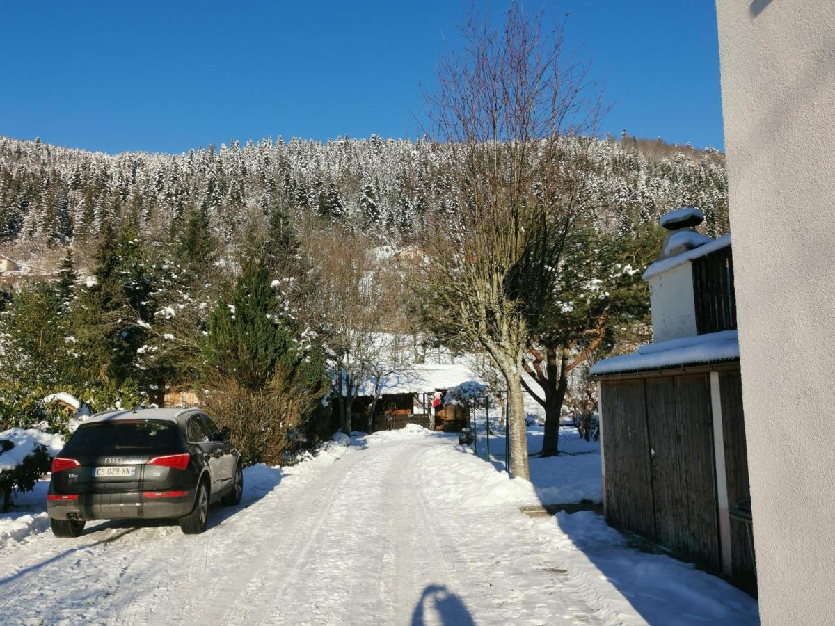 Gites Les Grandes Voies - Cle Vacances Le Menil Exterior photo