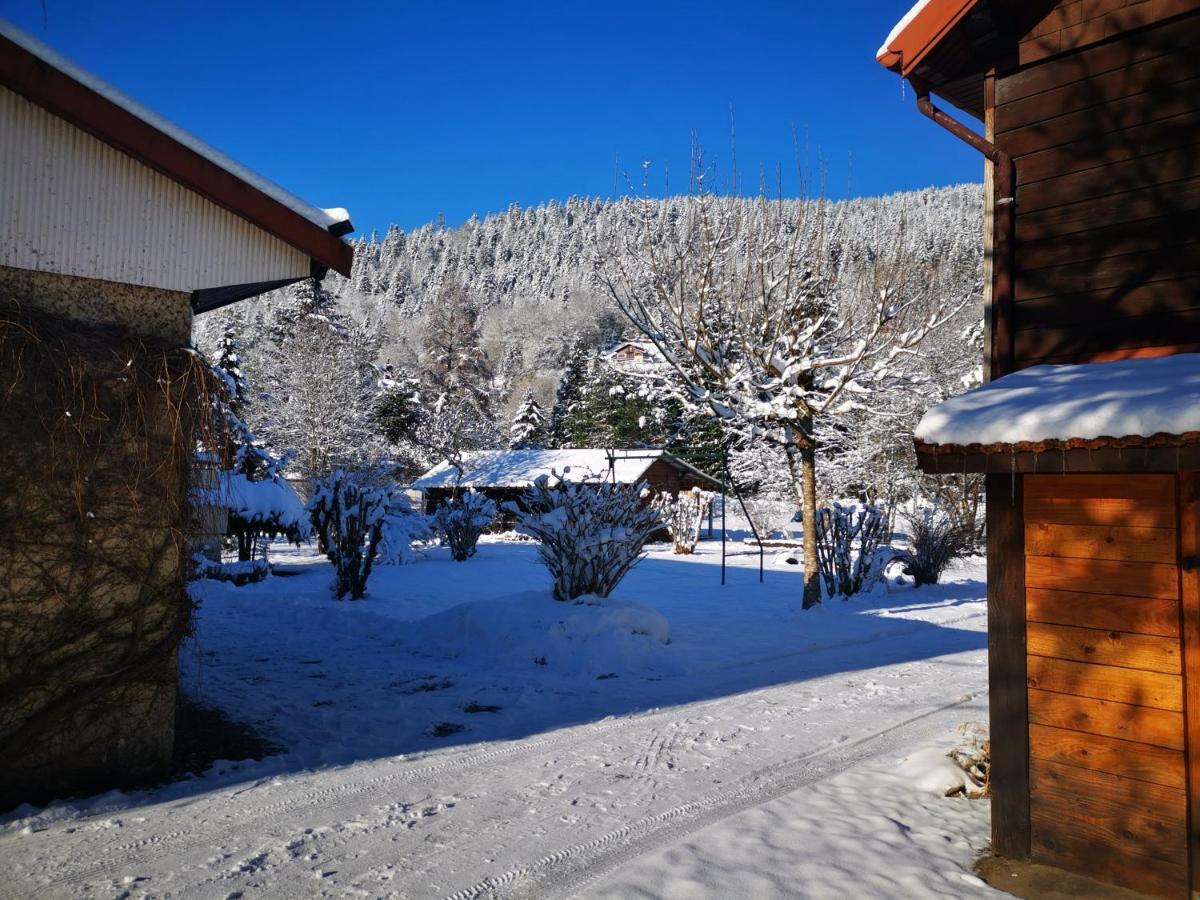 Gites Les Grandes Voies - Cle Vacances Le Menil Exterior photo
