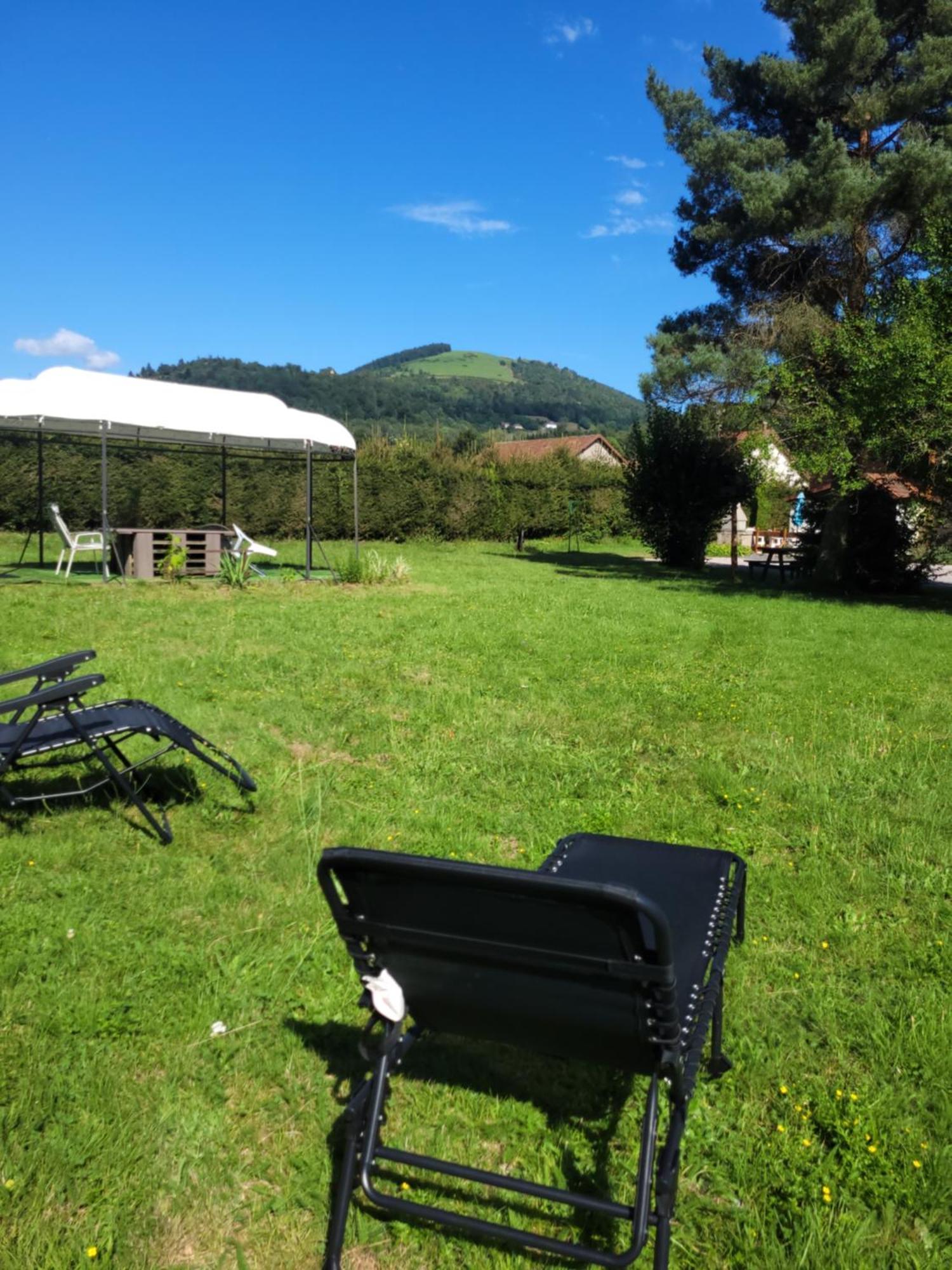 Gites Les Grandes Voies - Cle Vacances Le Menil Exterior photo